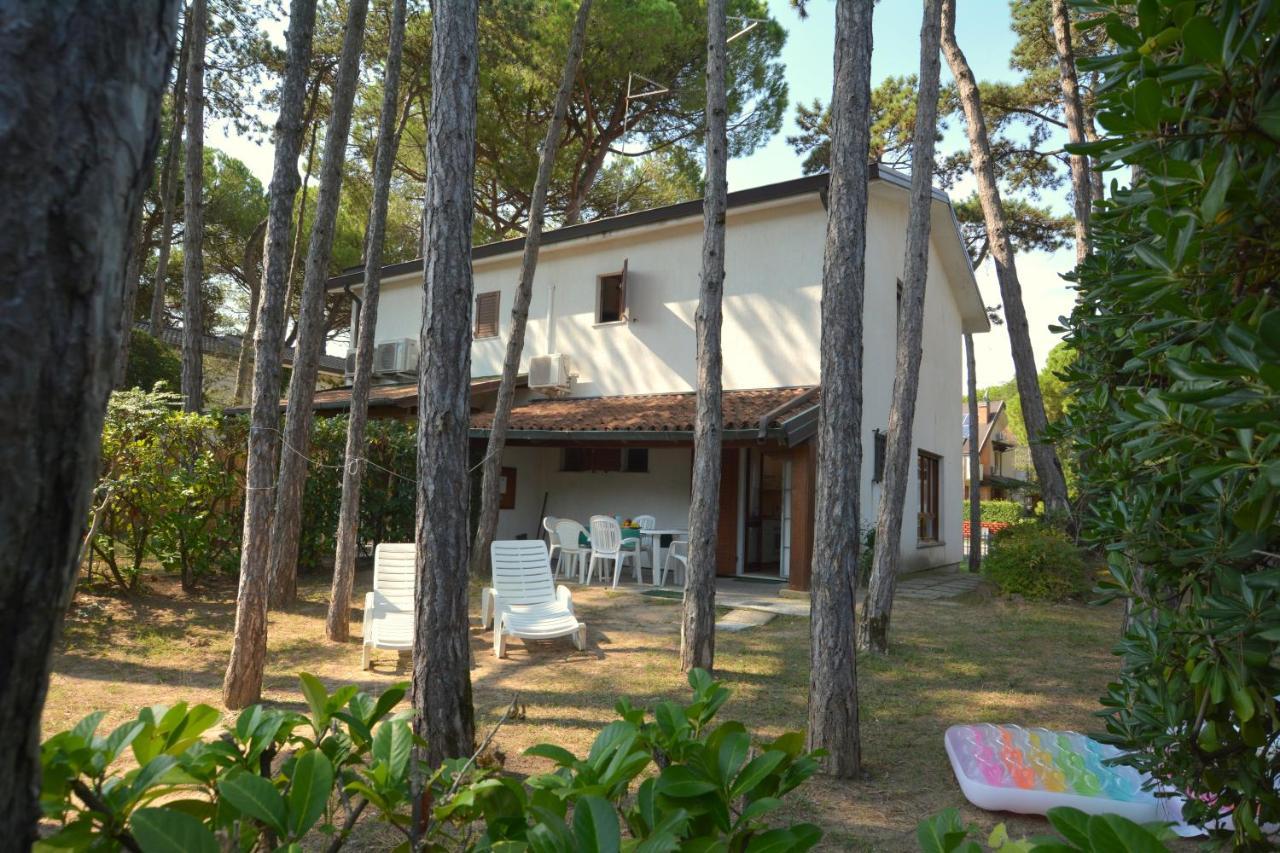 Villa In Lignano Riviera Comfortable Lignano Sabbiadoro Buitenkant foto