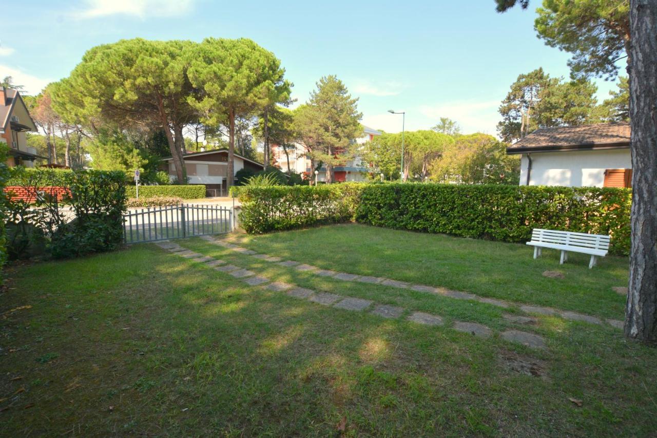 Villa In Lignano Riviera Comfortable Lignano Sabbiadoro Buitenkant foto